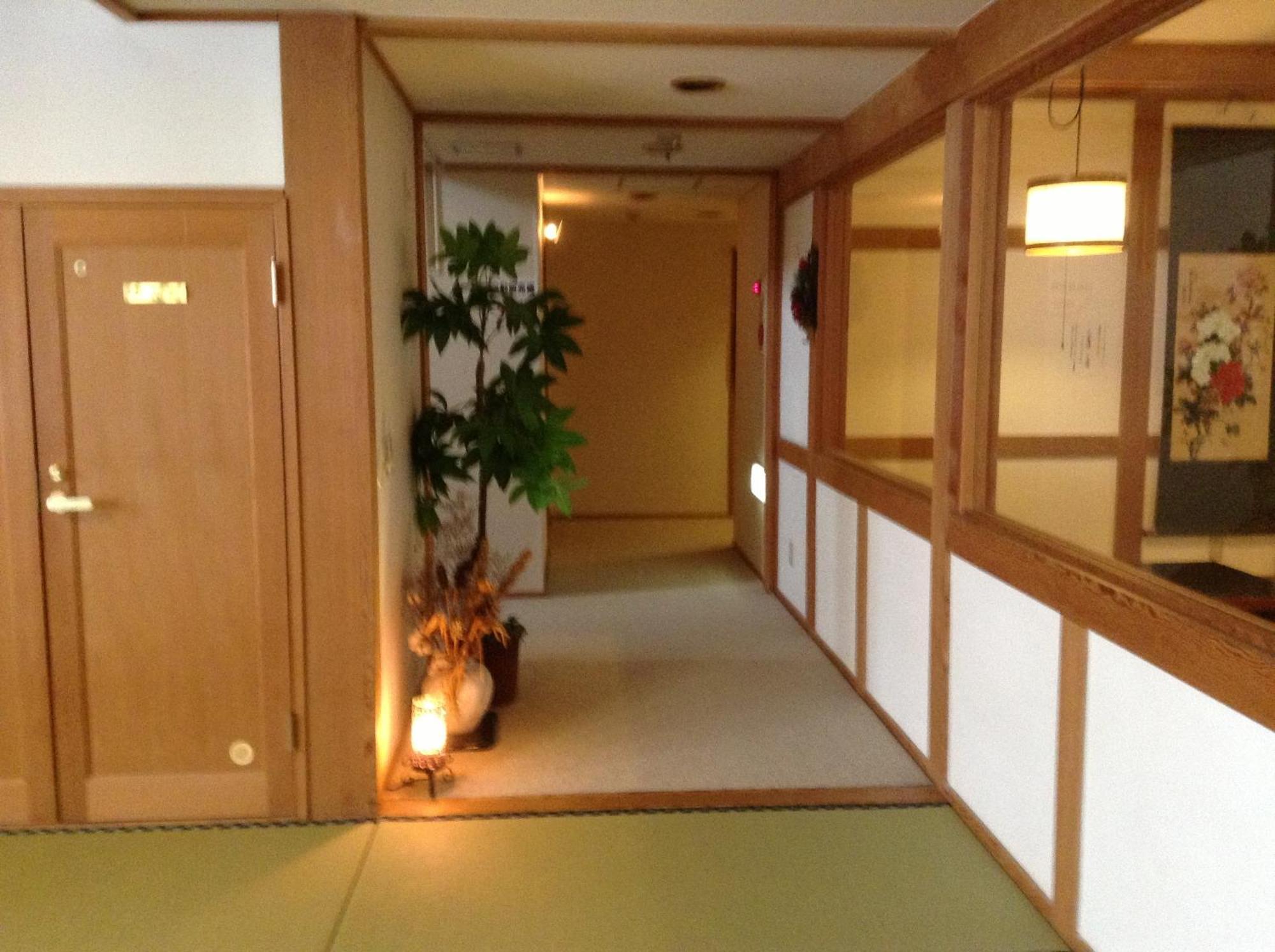 Minamiya 山とねこと遊ぶ宿 みなみ家 Hakuba Exterior foto
